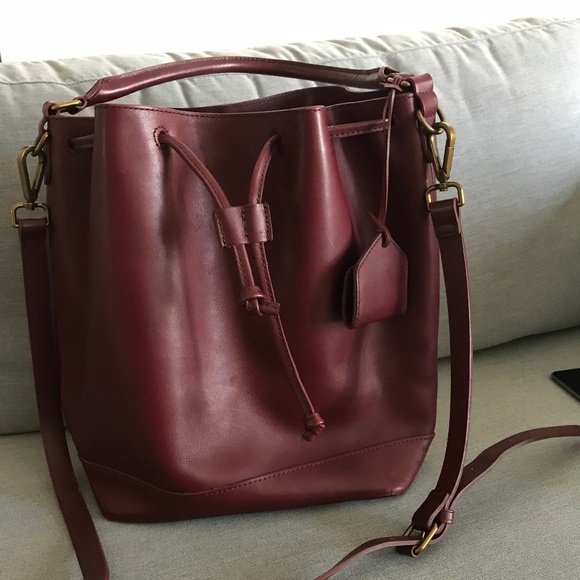 Madewell Handbags - Madewell Lafayette Bucket tote burgundy